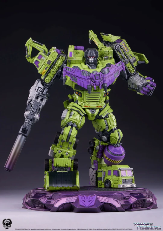 TRANSFORMERS DEVASTATOR MUSEUM SCALE