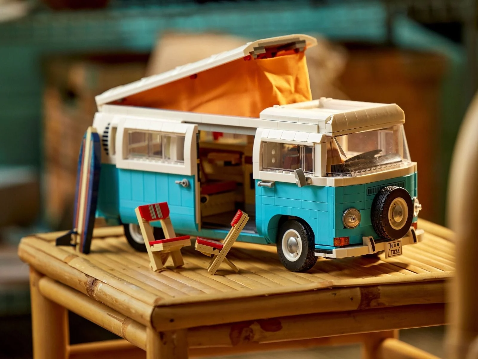 LEGO Icons Volkswagen T2 Camper Van