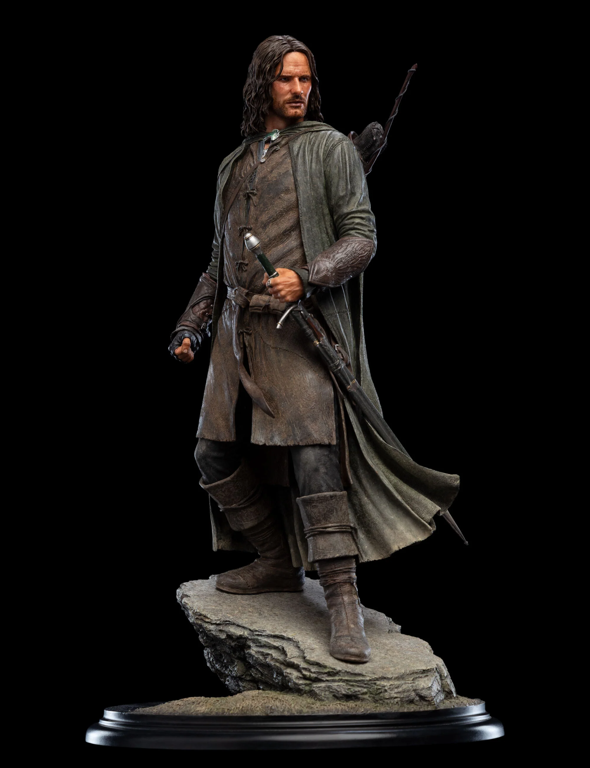 The Lord of the Rings ARAGORN HUNTER OF THE PLAINS STATUE