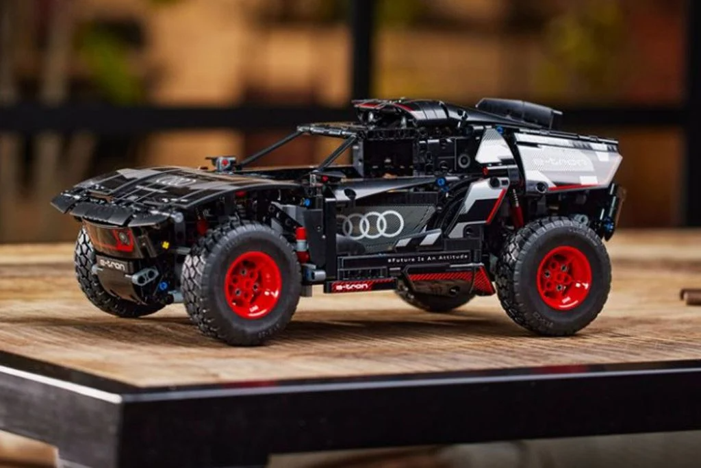 LEGO Technic Audi RS Q e-tron