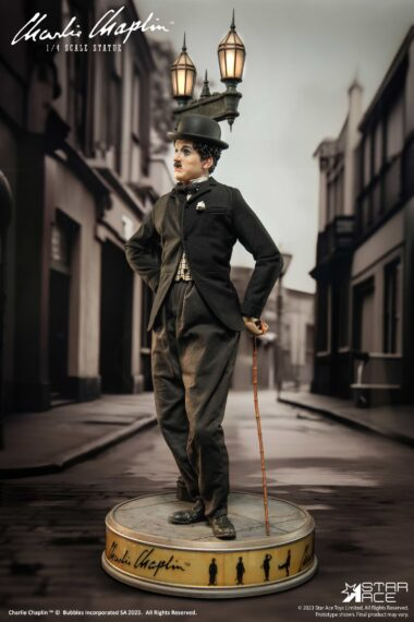 Charlie Chaplin 1/4 Deluxe