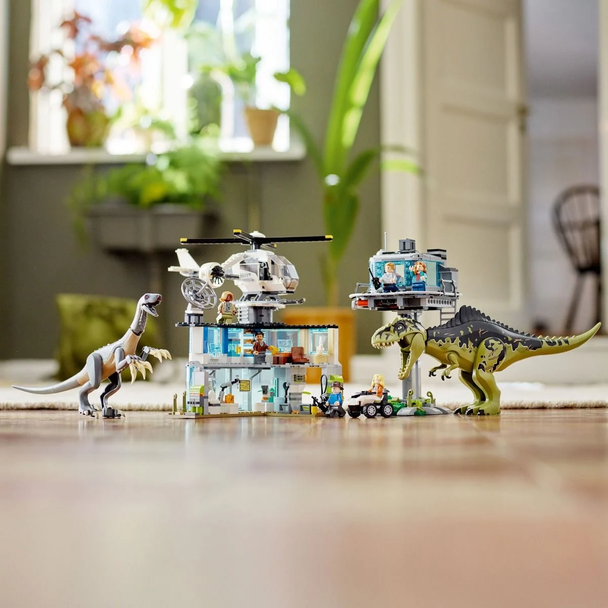 LEGO Jurassic World Giganotosaurus & Therizinosaurus Attack Jurassic World Dominion