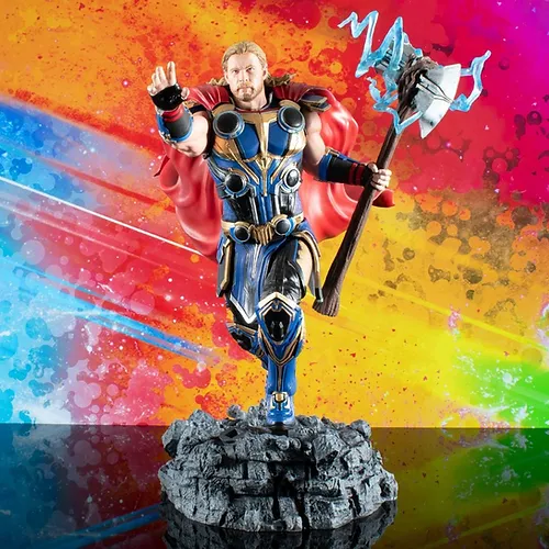 Marvel Gallery Thor Love and Thunder Thor Deluxe Statue
