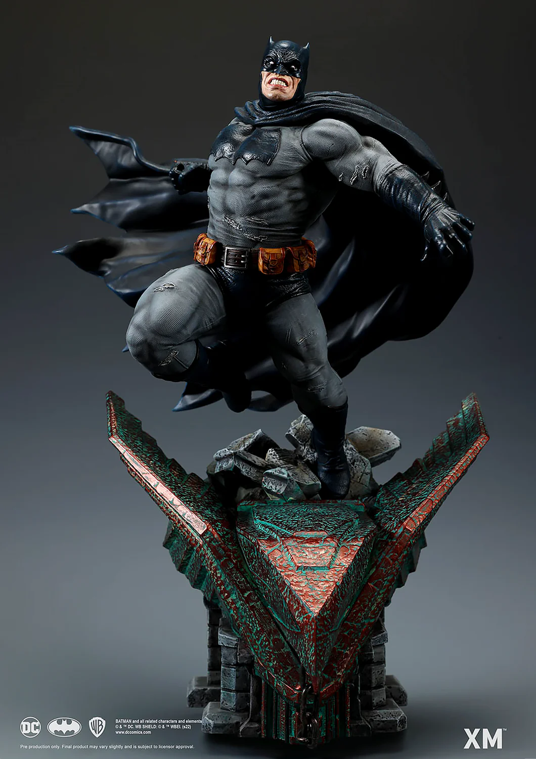 DC BATMAN 1:4 THE DARK KNIGHT RETURNS