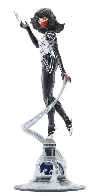 Marvel Comic Premier Collection Silk 1/7 Statue