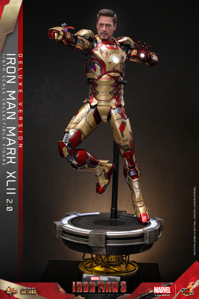 Iron Man 3 1/6th scale Man Mark XLII 2.0 Collectible Figure Deluxe Version