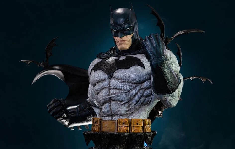 BATMAN HUSH LIFE-SIZE BUST