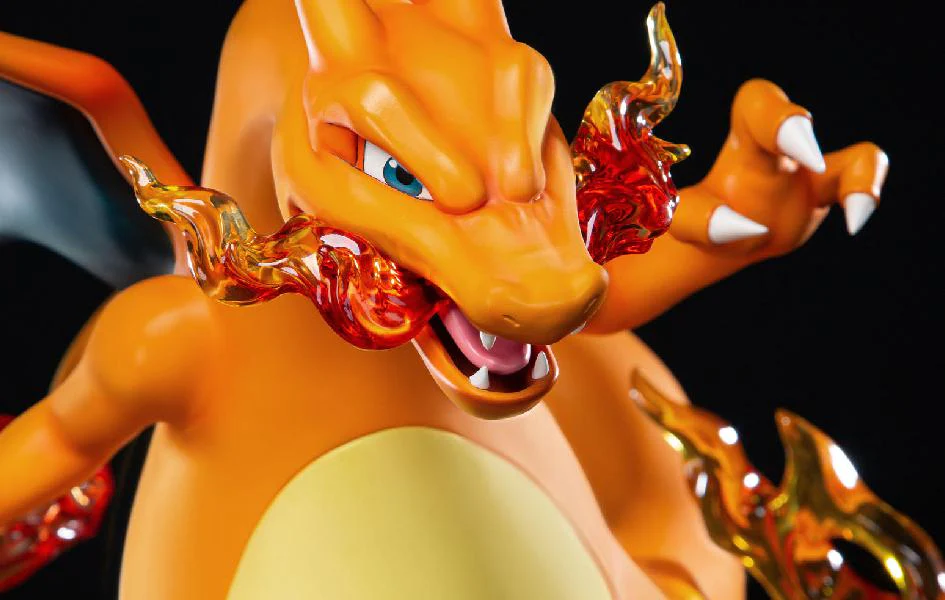 CHARIZARD BIG SCALE STATUE