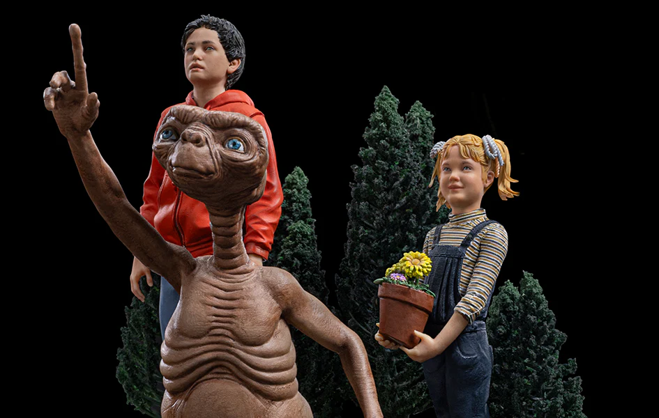 E.T., ELLIOT, AND GERTIE 1/10 DELUXE ART SCALE