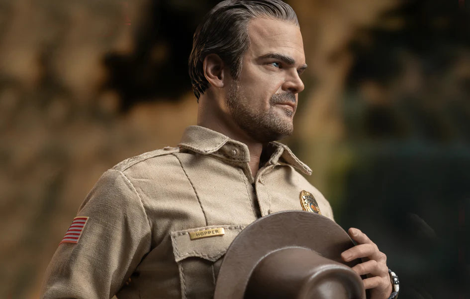 STRANGER THINGS JIM HOPPER 1/6 SCALE FIGURE