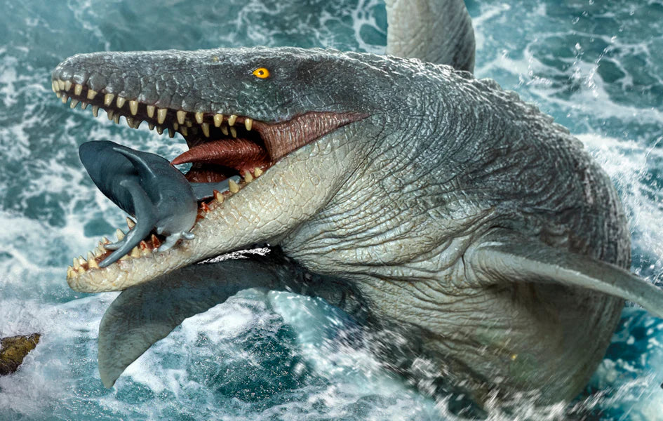 Jurassic World Mosasaurus Icons Statue
