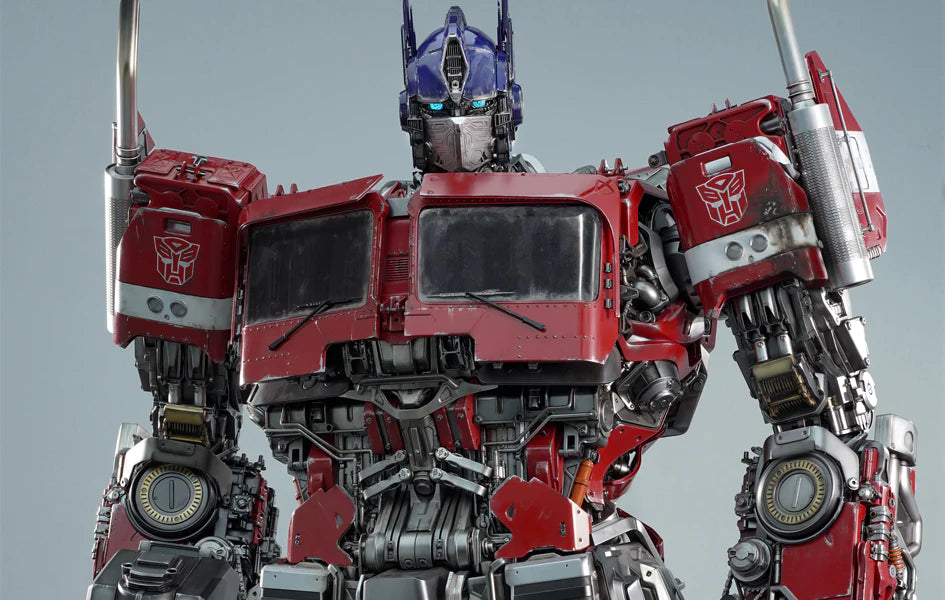 OPTIMUS PRIME HUMAN-SIZE STATUE