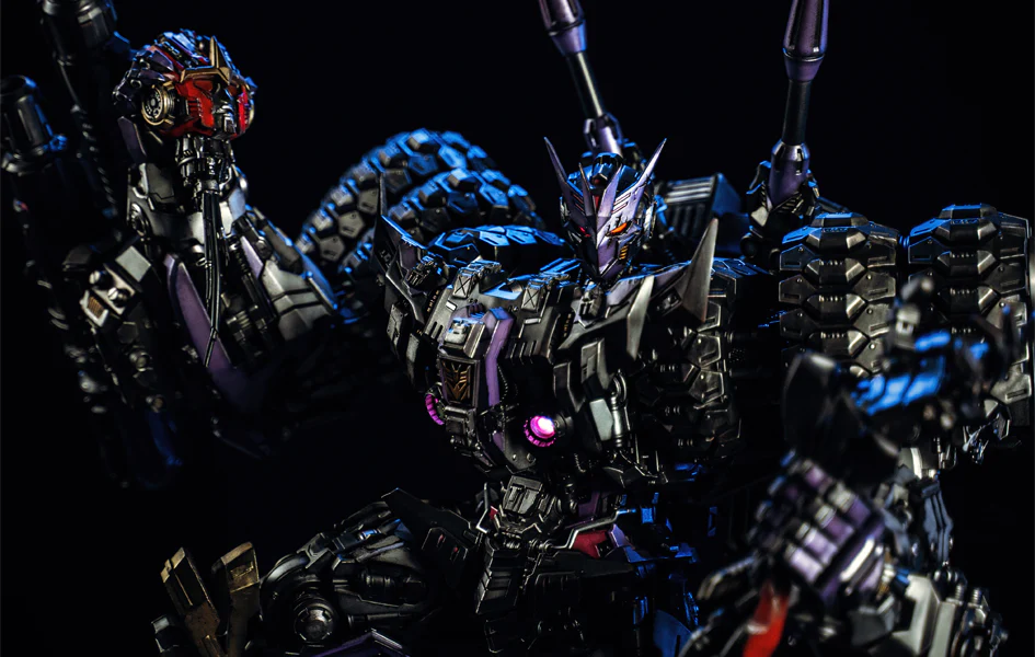 TRANSFORMERS TARN STATUE