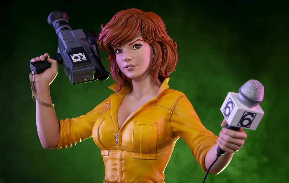 TMNT APRIL O'NEIL 1/4 SCALE STATUE