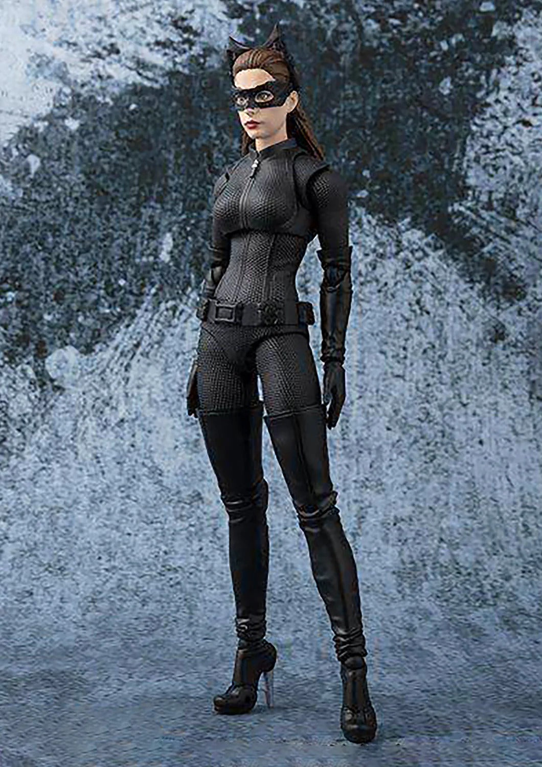 SH FIGUARTS DC CATWOMAN SELINA KYLE