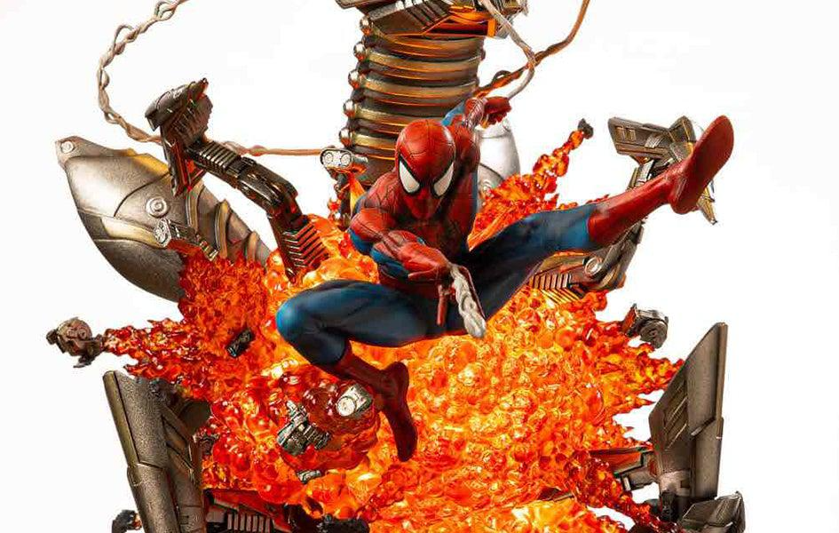 SPIDER-MAN VERSION A LIGHT UP STATUE