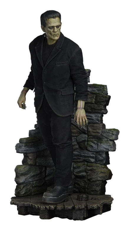 Sideshow Collectibles Frankenstein Fabric Costume Universal Monsters Premium Format Collectible Statue
