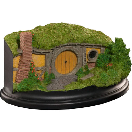 The Hobbit Trilogy 3 Bagshot Row Statue