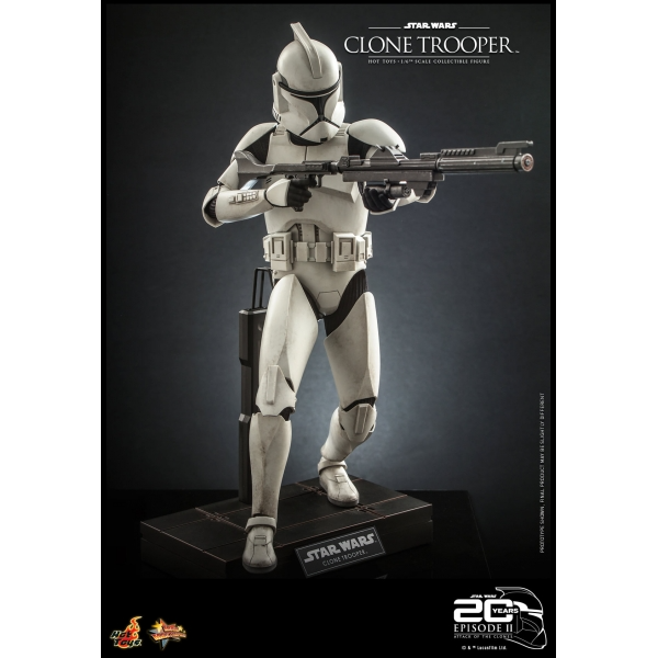 Star Wars Episode II Attack of the Clones 1/6th scale Clone Trooper Collectible Figure