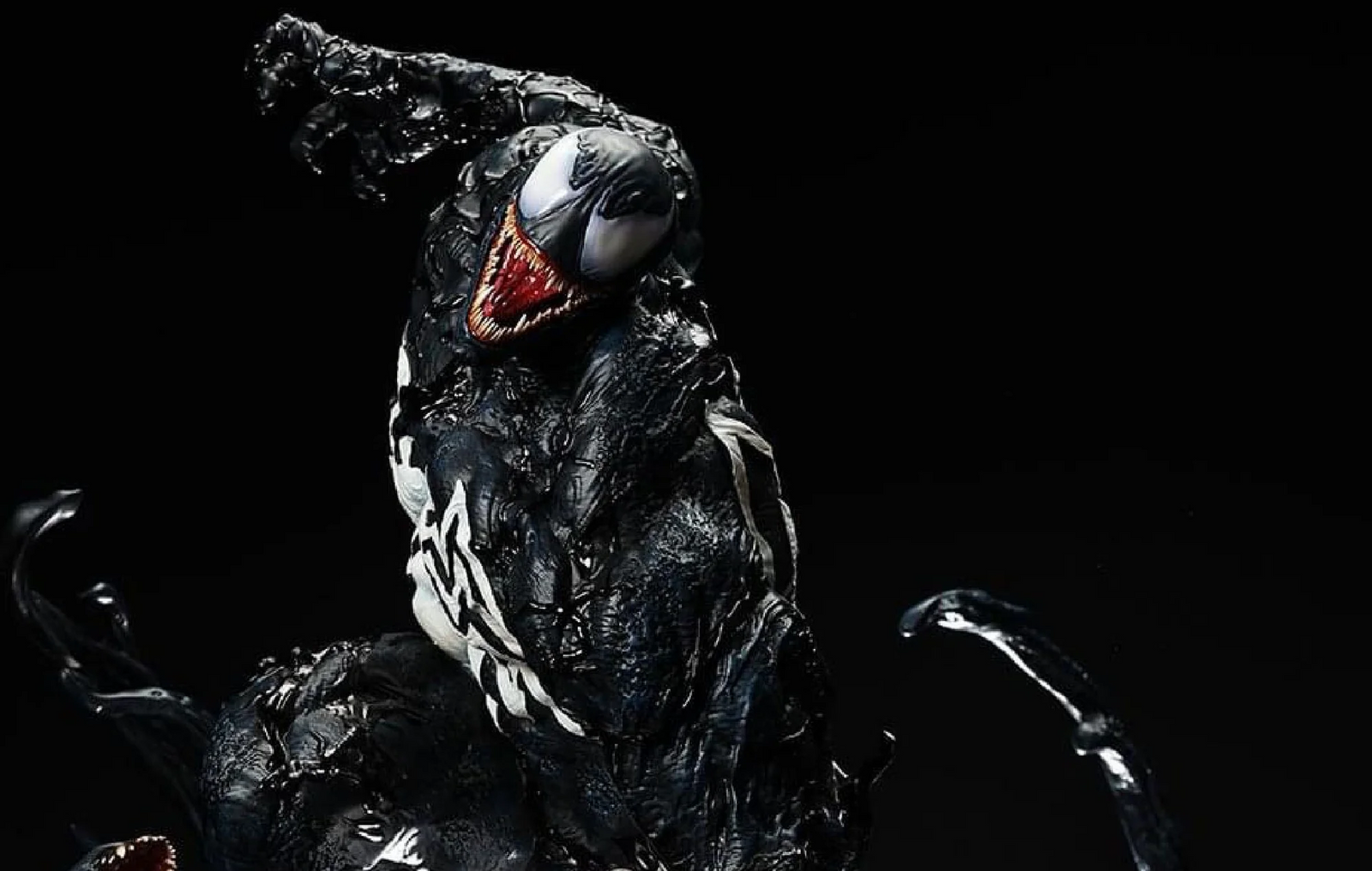 VENOM ARISE 1/4 SCALE STATUE