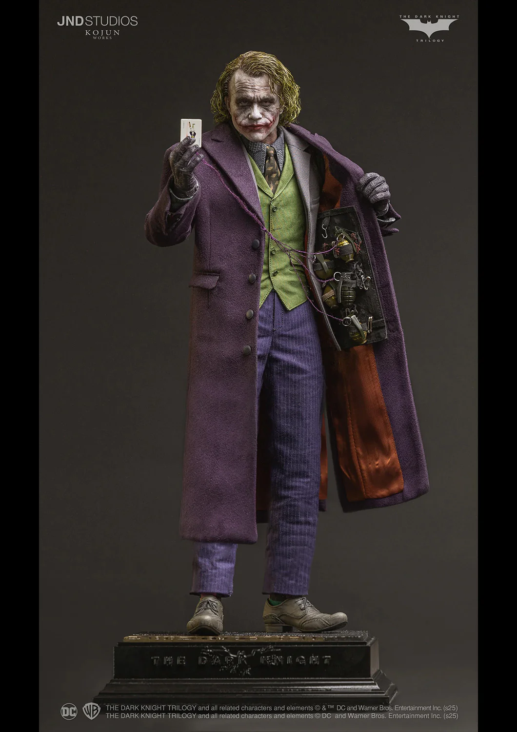 THE JOKER TYPE A 1/6 SCALE FIGURE