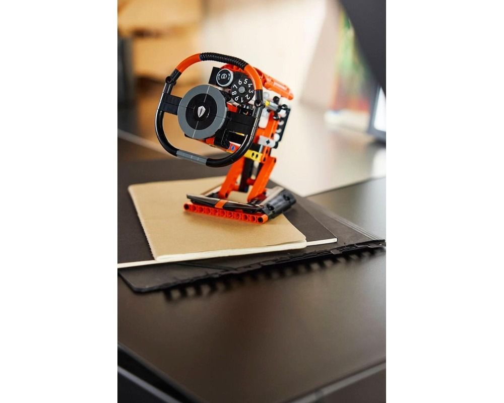 LEGO Technic Koenigsegg Sadair's Spear Steering Wheel