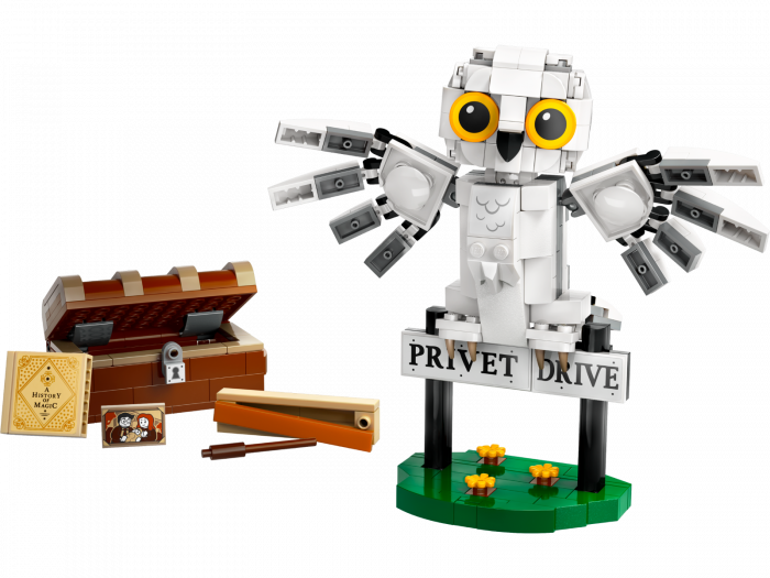 LEGO Harry Potter Hedwig at 4 Privet Drive