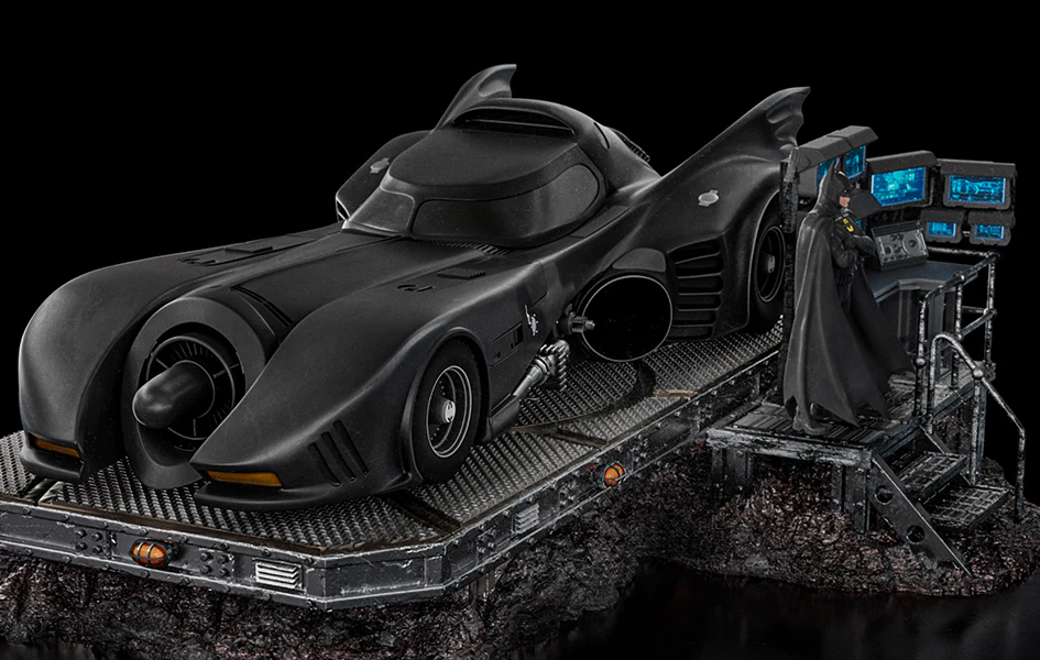 THE FLASH 2023 BATMOBILE DELUXE ART SCALE 1/10