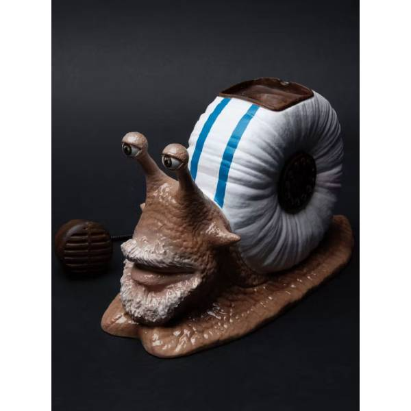 ONE PIECE Netflix Coin Bank Transponder Snail Garp