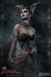 Sideshow Collectibles Premium Format Statue Queen Of The Dead