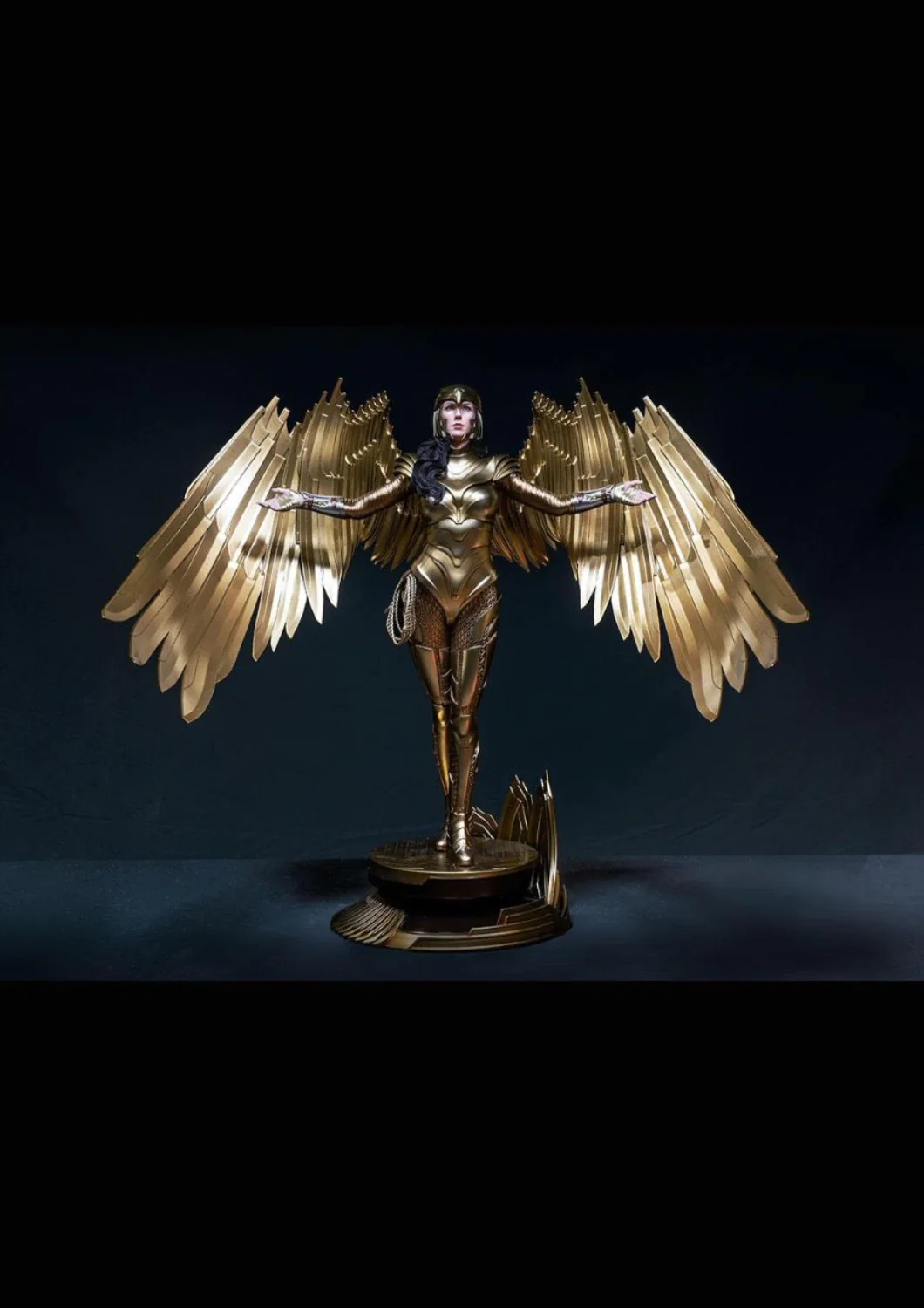 DC WONDER WOMAN 84 1/4 SCALE STATUE