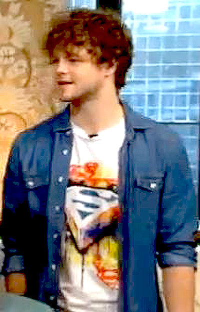 DC Comics Superman Graffiti Official Men's T-shirt ()