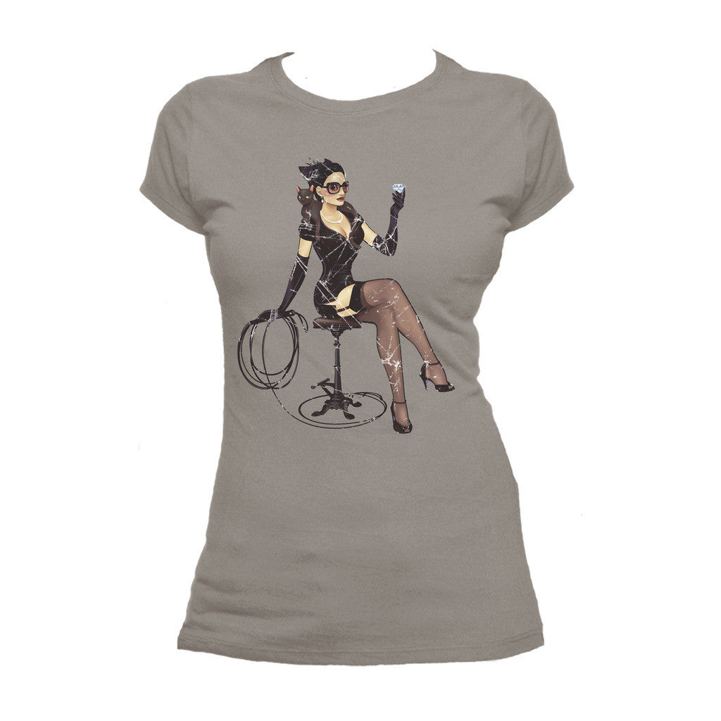 DC Comics Bombshells Catwoman Wine Official Women's T-shirt ()