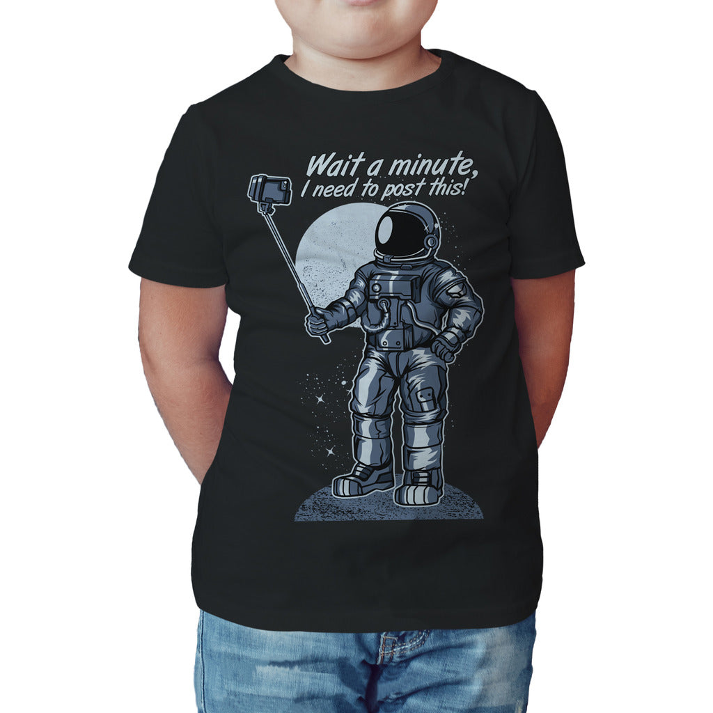Weird Science Selfie Astronaut Official Kid's T-shirt ()