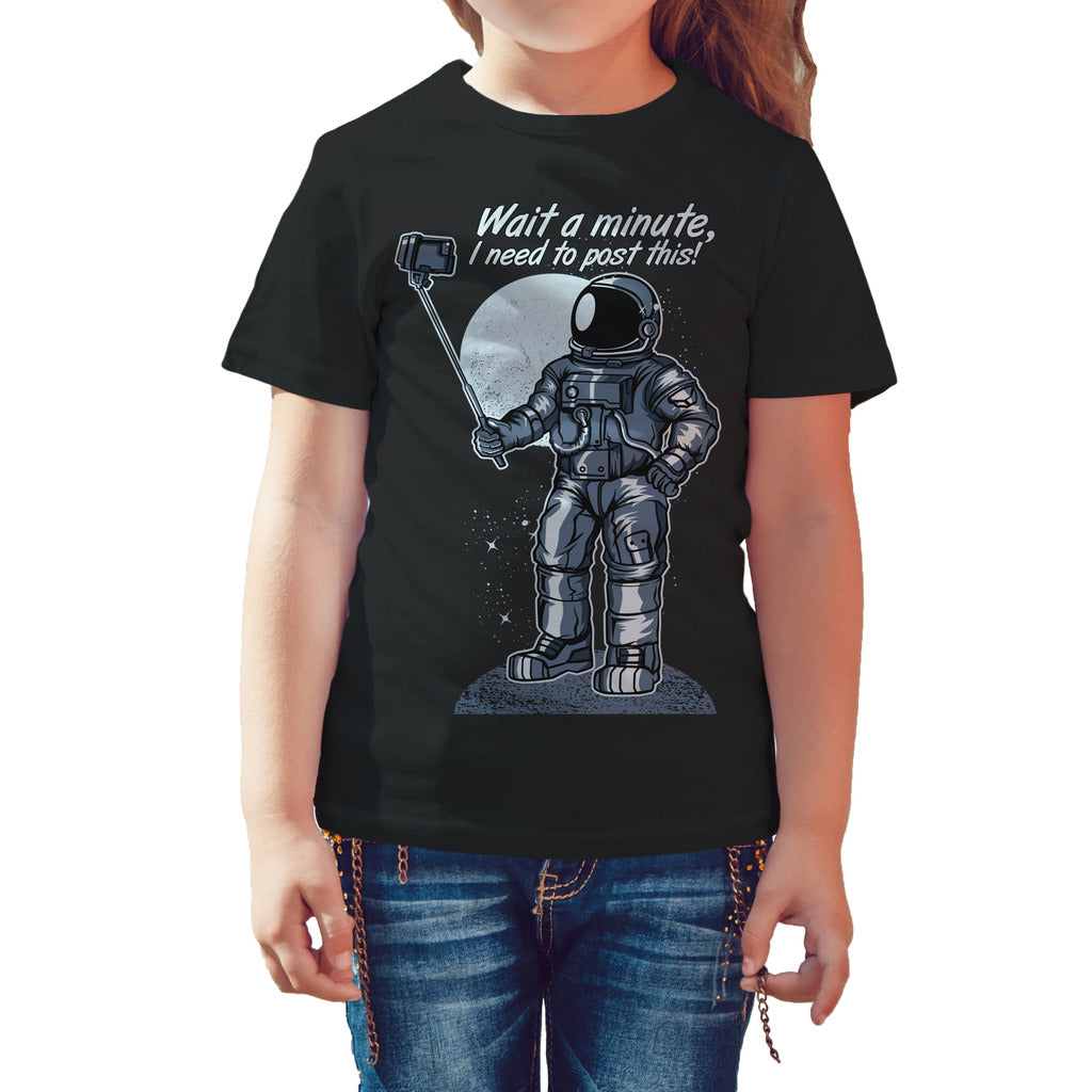 Weird Science Selfie Astronaut Official Kid's T-shirt ()