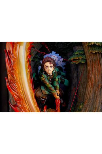Demon Slayer: Kimetsu no Yaiba PVC Statue Tanjiro Kamado: Hinokami Kagura Dance 36 cm