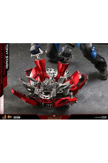 Iron Man 2 Movie Masterpiece Action Figure 1/6 Tony Stark (Mark V Suit Up Version) Deluxe 31 cm