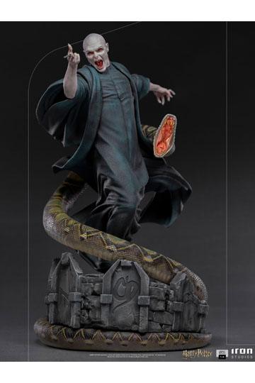 Harry Potter Legacy Replica Statue 1/4 Voldemort & Nagini 58 cm