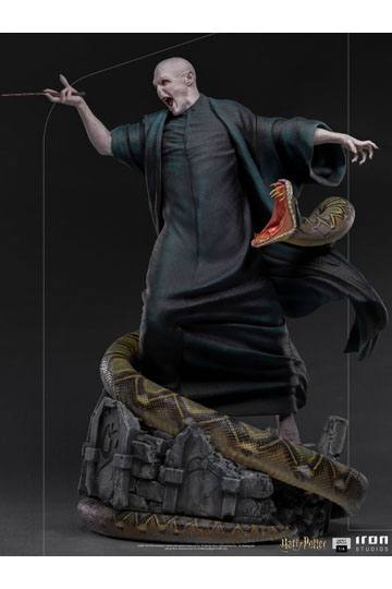 Harry Potter Legacy Replica Statue 1/4 Voldemort & Nagini 58 cm