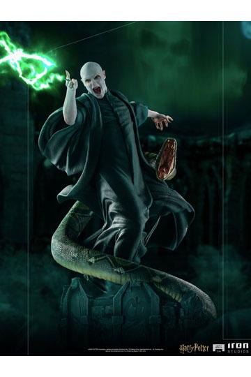 Harry Potter Legacy Replica Statue 1/4 Voldemort & Nagini 58 cm