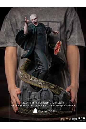 Harry Potter Legacy Replica Statue 1/4 Voldemort & Nagini 58 cm