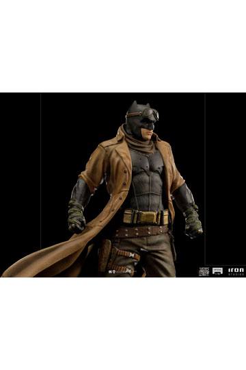 Zack Snyder's Justice League Art Scale Statue 1/10 Knightmare Batman 22 cm
