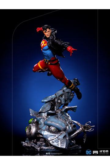 DC Comics Deluxe Art Scale Statue 1/10 Superboy 28 cm