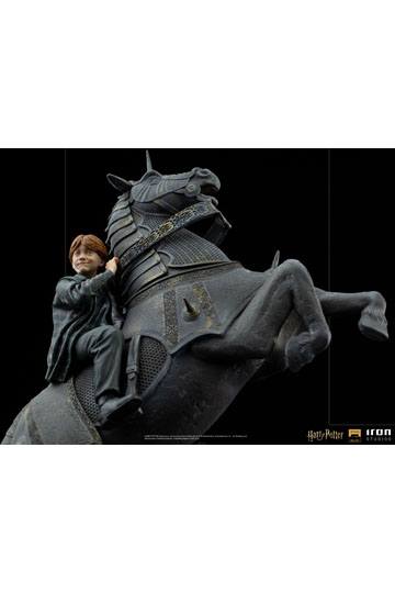 Harry Potter Deluxe Art Scale Statue 1/10 Ron Weasley at the Wizard Chess 35 cm