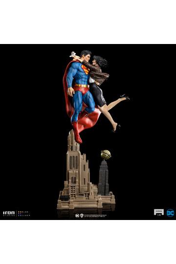 DC Comics Diorama 1/6 Superman & Lois 57 cm