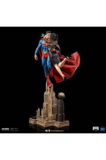 DC Comics Diorama 1/6 Superman & Lois 57 cm