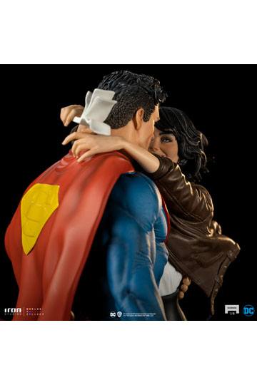DC Comics Diorama 1/6 Superman & Lois 57 cm