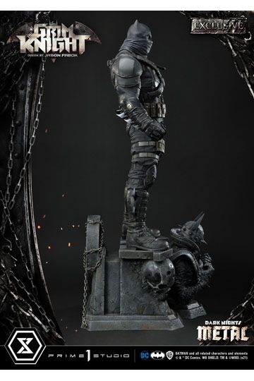 Dark Nights: Metal Statues The Grim Knight & The Grim Knight Exclusive 82 cm Assortment
