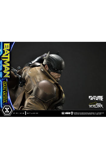 DC Comics Statue 1/4 Batman Dark Detective Tactical Coat Concept Design by Dan Mora 59 cm