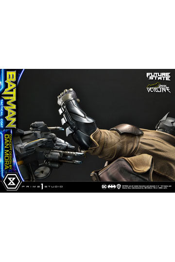 DC Comics Statue 1/4 Batman Dark Detective Tactical Coat Concept Design by Dan Mora 59 cm
